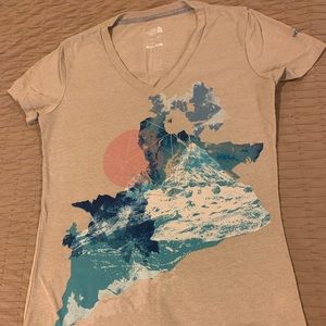 TNF Northface tee shirt women’s XS